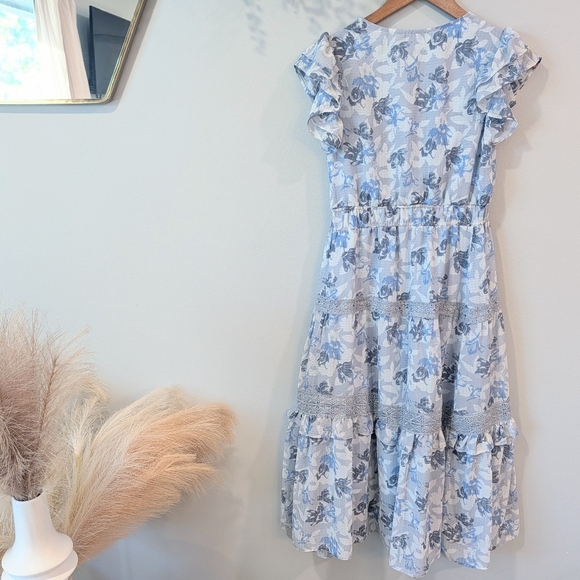 Moon River Floral Blue Ruffle Dress Size M - Picture 4 of 7